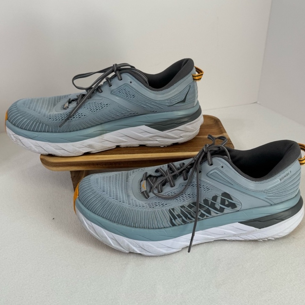 Hoka - Bondi blue hair